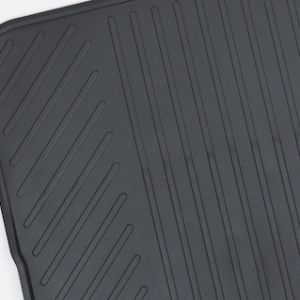 Tepih, gumiran zadaj, črn